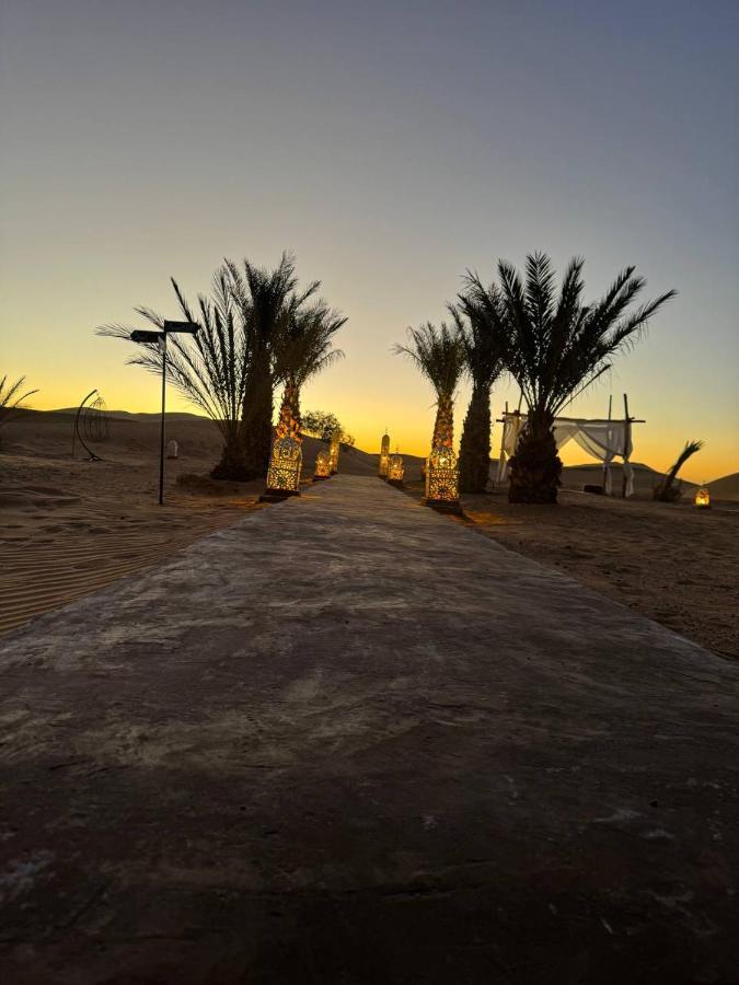 Sahara Dunes Luxury Camp เมอร์ซูกา ภายนอก รูปภาพ