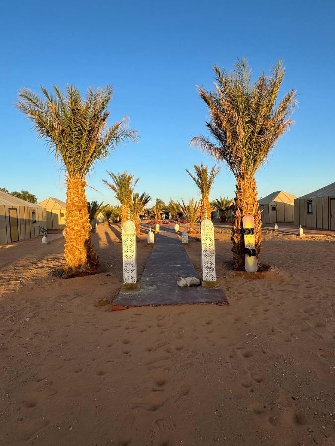 Sahara Dunes Luxury Camp เมอร์ซูกา ภายนอก รูปภาพ