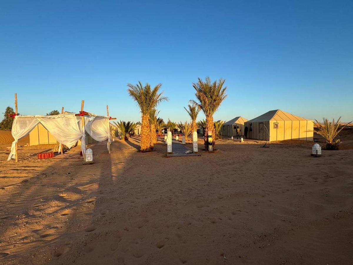 Sahara Dunes Luxury Camp เมอร์ซูกา ภายนอก รูปภาพ