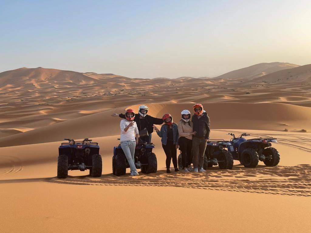 Sahara Dunes Luxury Camp เมอร์ซูกา ภายนอก รูปภาพ