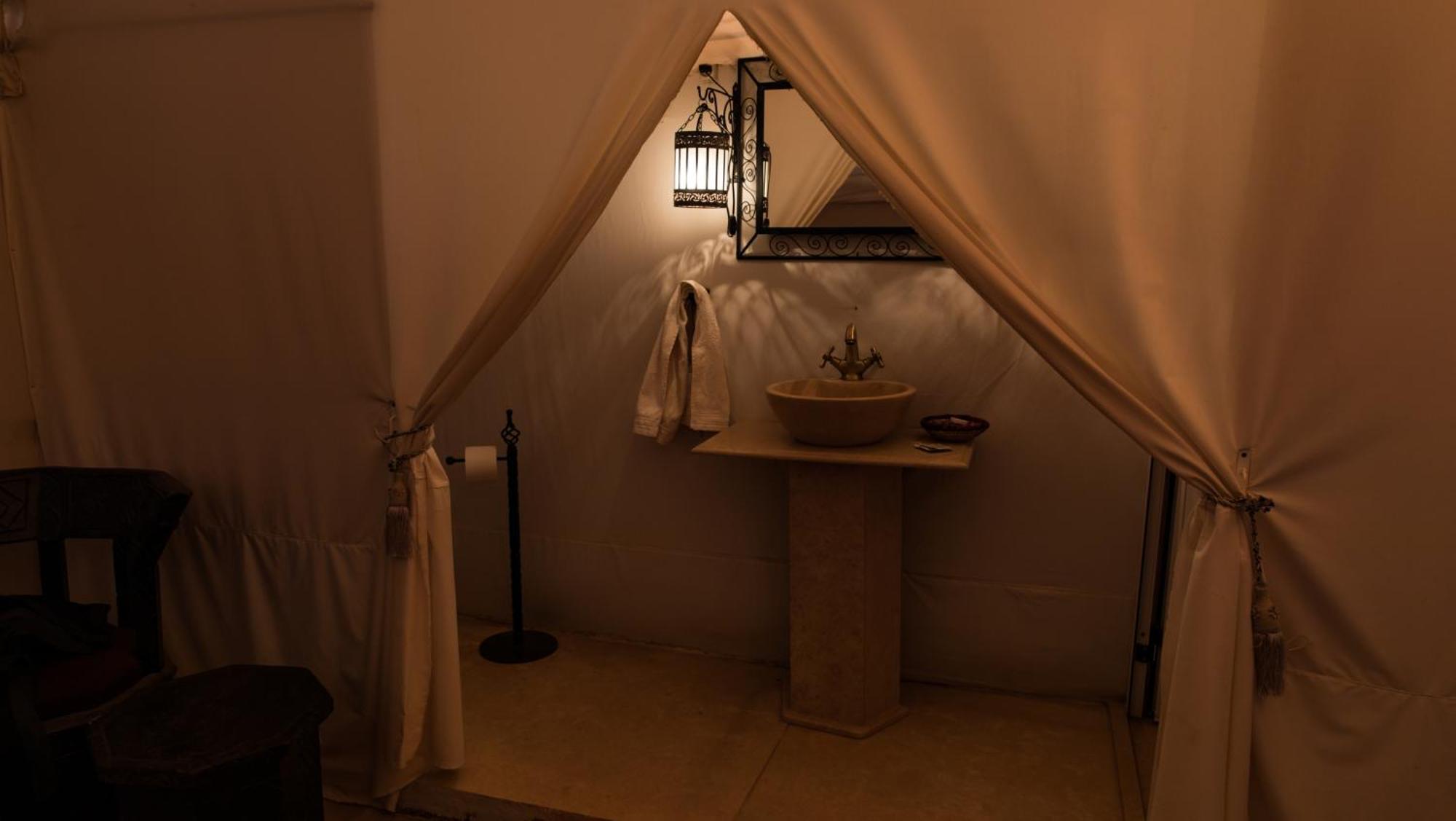 Sahara Dunes Luxury Camp เมอร์ซูกา ภายนอก รูปภาพ